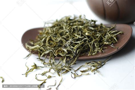 新普洱生茶为甚么不香味,普洱生茶的冲泡步骤与技能