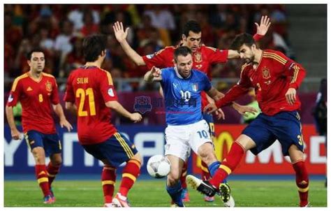 2012年欧洲杯决赛：西班牙4—0胜意大利蝉联冠军_国际新闻_环球网