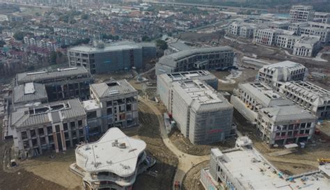 华为青浦研发中心结构性封顶，将建成华为全球最大创新基地|平方米|上海市_新浪新闻