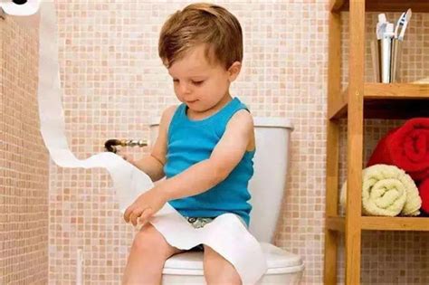 孩子不愿意在幼儿园上厕所怎么办 - 育儿知识
