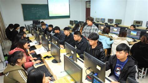 软件技术专业2022级新生专业介绍会-郑州工业应用技术学院--软件学院