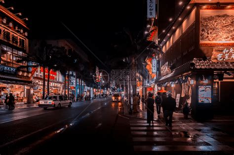日本冲绳街头夜景高清图片下载-正版图片500799214-摄图网