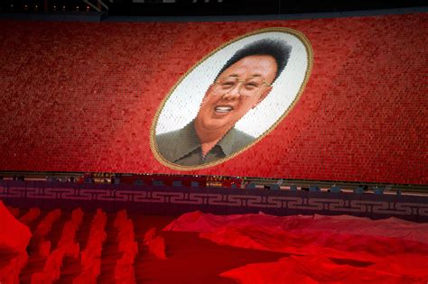 朝鲜庆祝建国70周年上演万人团体操 "辉煌的祖国"首次公演