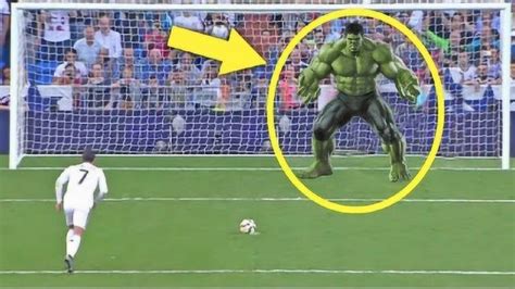 如果足球比赛中守门员被红牌罚下，后卫能不能带上手套顶替门将？