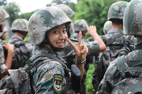 这群高颜值中国女兵，又一次惊艳了我们！_军事_中国网