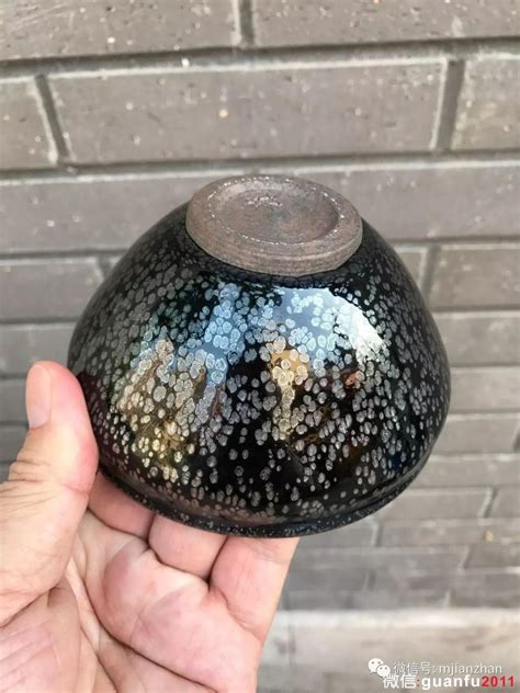 廖铭“江湖”黑釉油滴建盏 传统的釉色 | 观复建盏