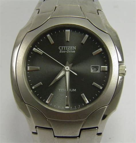 Citizen Eco Drive Titanium E111 – Mens wrist watch - Catawiki