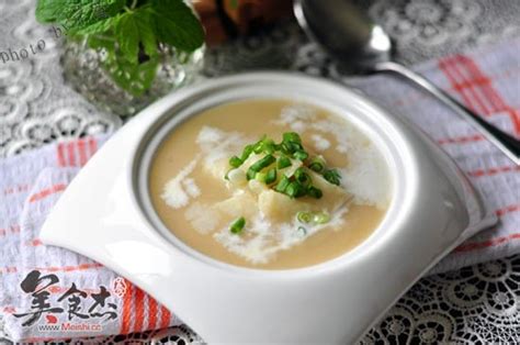 香浓土豆汤的做法_香浓土豆汤怎么做_芹意_美食杰