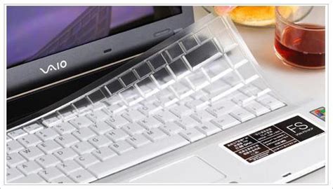 笔记本键盘透明硅胶膜用什么粘在电脑上,就是那种周边密封的粘起来的-