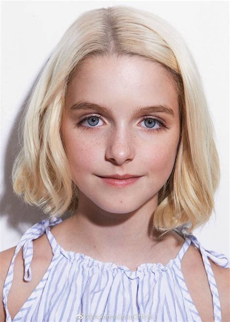 MckennaGrace麦麦图片