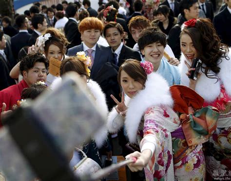 直击日本少女成人礼 女孩盛装打扮身穿传统和服参加成人礼(3)|日本少女成人礼-滚动读报-川北在线-川北全搜索