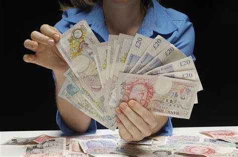 世界最值钱货币排行榜前十名：英镑仅第五，人民币落榜！(2)_巴拉排行榜