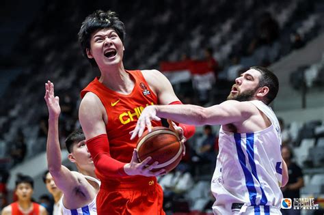 男篮世界杯赛程出炉！中国男篮vs塞尔维亚3看点，归化球员将回国_【快资讯】
