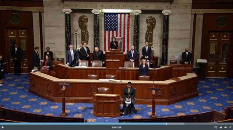 美国第117届国会宣誓就职 佩洛西再次当选美国众议院议长