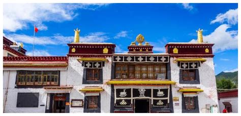 藏东第一城昌都，康巴文化的发源地，僧人数量超5000人！|寺庙|昌都|强巴林寺_新浪新闻