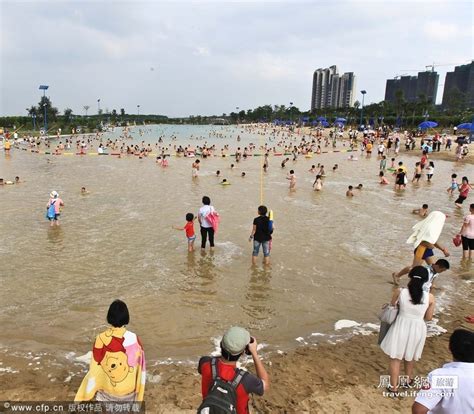 广东露天泳场人造海滩 免费开放引轰动_旅游频道_凤凰网