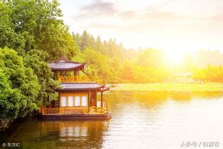 去杭州旅游,晚上哪里的景色最好?