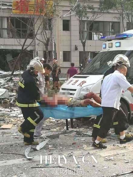 上海一公交撞到路人导致2人死亡 南京西路车祸现场照片流出_胡说八道_人生_深圳热线