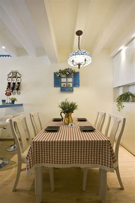 地中海风格家庭餐厅吊灯装修设计图_装信通网效果图