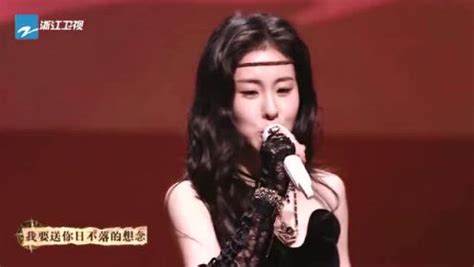 张碧晨在参加蒙面唱将的时候，一开口就瞬间让全场安静_腾讯视频