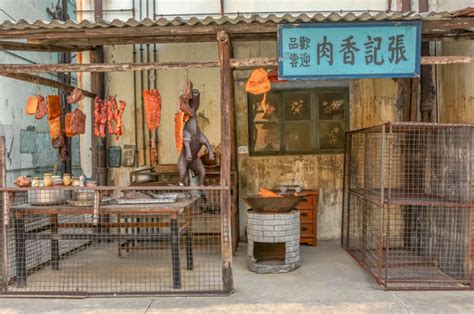 菜市场的猪肉高清图片下载_红动中国