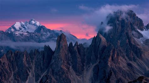 自然山脉风景图片-高耸的雪原山峰素材-高清图片-摄影照片-寻图免费打包下载