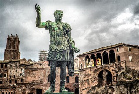 罗马凯撒大帝雕塑高清摄影大图-千库网
