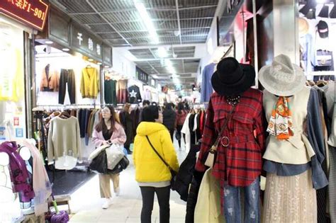 广州有几个服装批发市场_广州服装批发市场大全_sitned