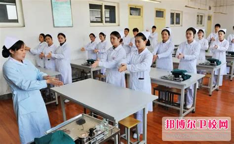 2023年重庆女生学护理学校好不好找工作_邦博尔卫校网
