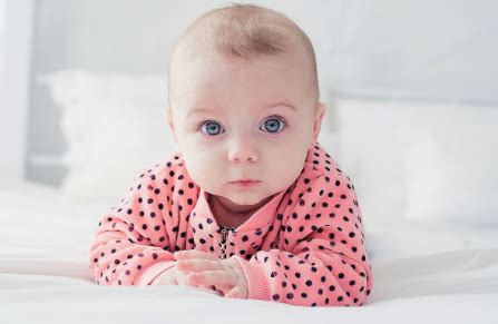 孕妈多看萌娃照片，生出的宝宝更漂亮？这些因素才和宝宝颜值有关