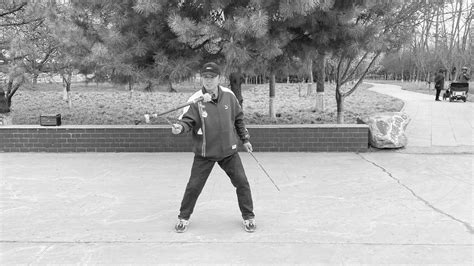 北京民间传统健身运动——打花棍