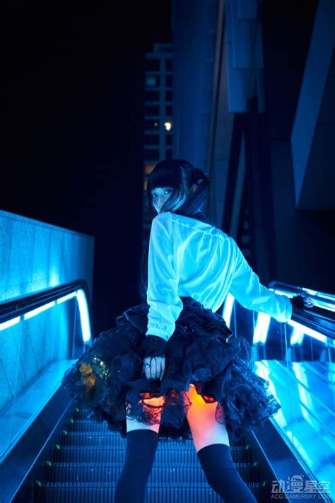 少女裙子底下图片