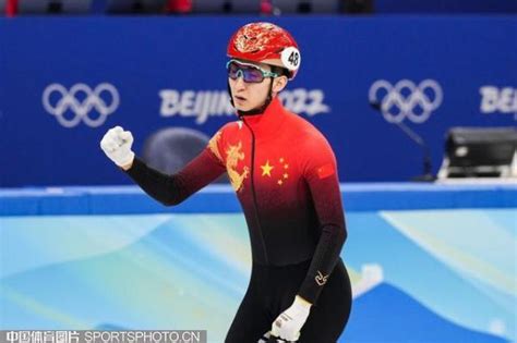 武大靖助中国代表团拿到本届冬奥首金，同时获个人冬奥第二金_PP视频体育频道