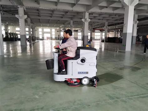 镇江洗地机，地下停车场车库都在用全自动洗地机-无锡优尼斯清洁设备制造有限公司