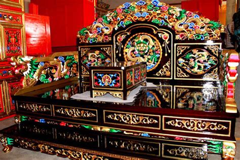 藏式家具有什么特点 藏式家具价格 - 成都藏式家具_定制藏式垫子沙发电视柜_拉萨藏式家具厂-成都景上花