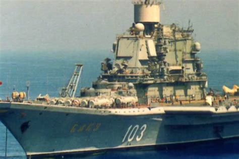 “基辅”级航空母舰：巡洋舰武装与航母的航空武装的“另类航母”_凤凰网视频_凤凰网