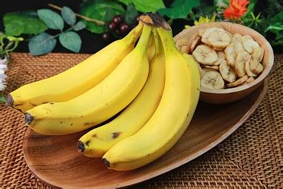 香蕉不能和什么一起吃 - 知百科