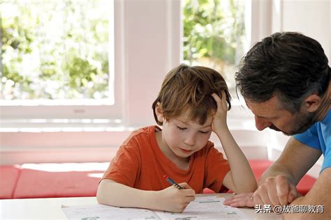 陪孩子写作业太难了，但父母不应打击孩子，孩子的想象力需要呵护