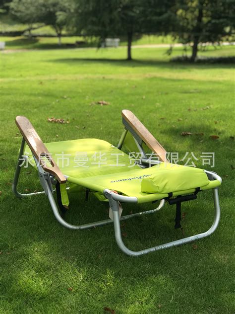 可调节躺椅_休闲多功能背包沙滩椅木制扶手可调节轻便携铝合金折叠椅 - 阿里巴巴