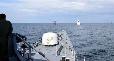 俄媒：乌克兰海军和北约舰船在黑海举行联合演习|北约|俄罗斯|乌克兰_新浪军事_新浪网