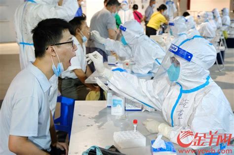现场直击广州市荔湾区第二轮核酸检测｜孩子们手写感谢信，致敬“疫”线医护人员