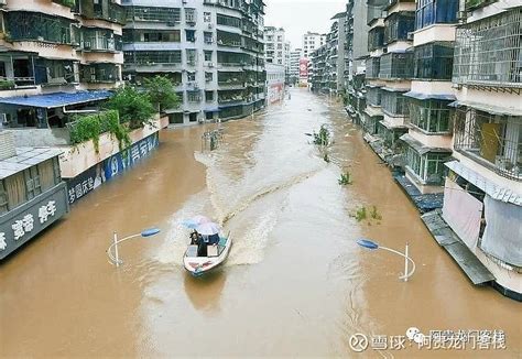 重庆遭遇暴雨袭击 多地出现洪涝灾害_大渝网_腾讯网