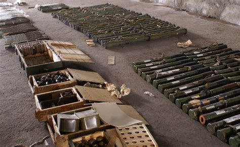 一把火烧了乌克兰武器库，7万吨弹药化为灰烬，乌军却毫不在意__凤凰网