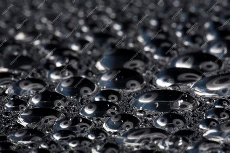 Gotas de agua sobre metal una hermosa textura inusual | Foto Premium