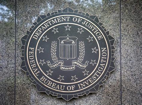 FBI服务器被黑客入侵：超10万人已收到虚假邮件，可能引发网络攻击-新闻频道-和讯网