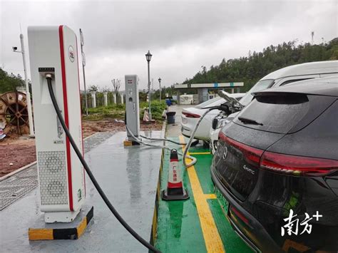 特来电建成河南最大公交充电站 助推绿色交通_电池网