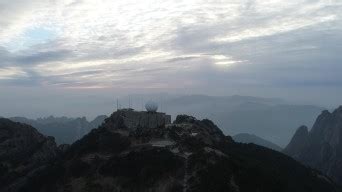 航拍水墨黄山云海天际奇石峻岭云海_1920X1080_高清视频素材下载(编号:3655184)_实拍视频_光厂(VJ师网) www.vjshi.com