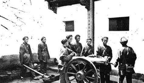 1937年日寇攻占吴淞炮台老照片，在这里敌人的两个联队差点被报废