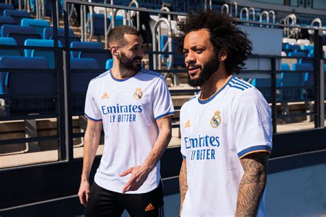 皇家马德里足球俱乐部官方晒出新赛季球员的定妆照