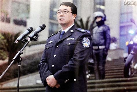 王立军治下重庆警察增长2倍 投资百亿建项目 - 青岛新闻网